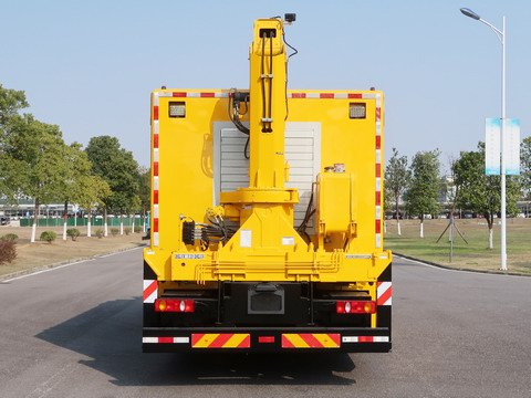 盈峰牌ZBH5180XXHDHE6救險(xiǎn)車(chē)公告圖片