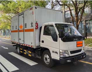 襄鑫鼎牌XDV5045XQYJ6爆破器材運(yùn)輸車公告圖片