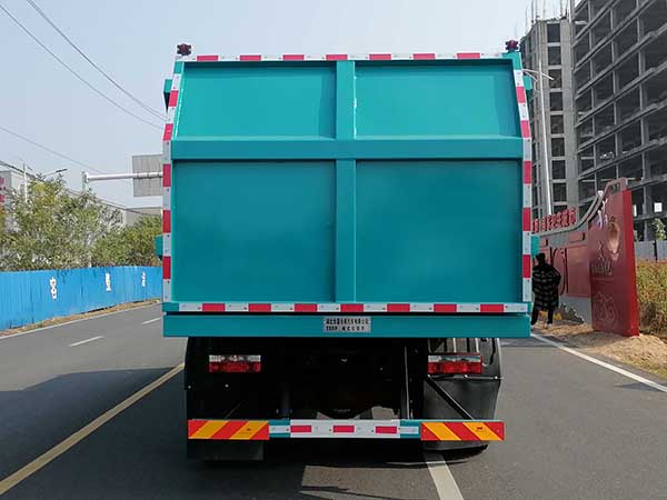 宏磊風(fēng)牌HLF5180ZXLE廂式垃圾車公告圖片
