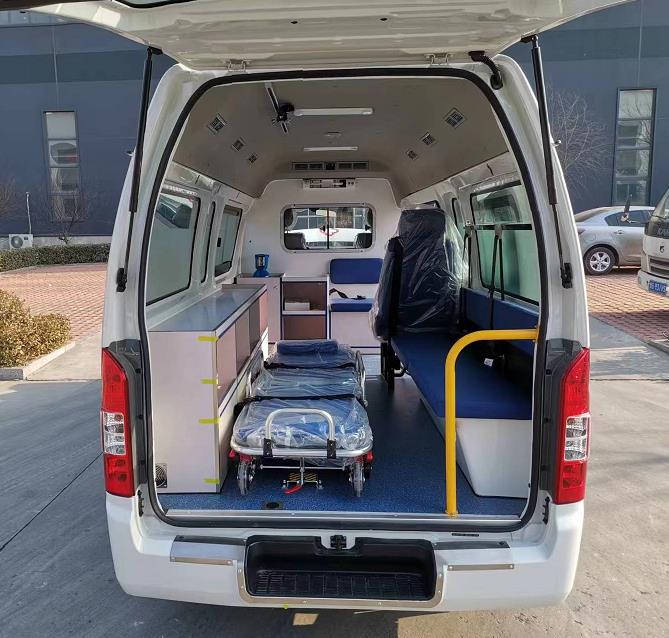 福田牌BJ5039XJH-K2救護(hù)車公告圖片
