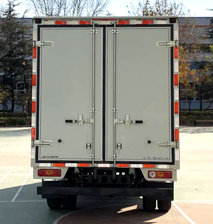 福田牌BJ5035XXY4AV6-13廂式運輸車公告圖片