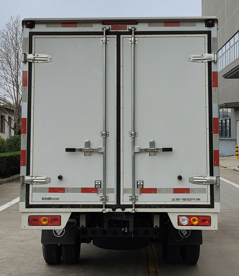 福田牌BJ5032XXY3AV5-13廂式運輸車公告圖片