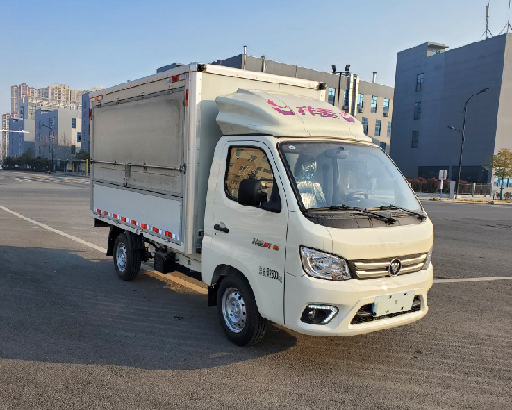 福田牌BJ5021XYK3JV2-12翼開(kāi)啟廂式車(chē)公告圖片