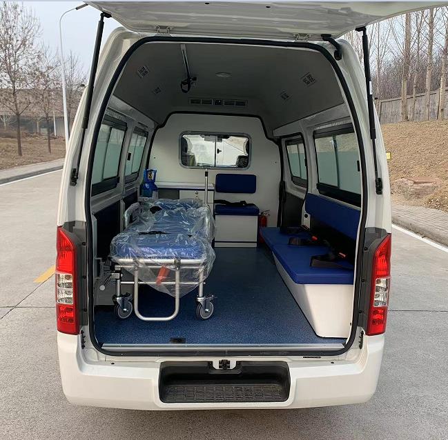 福田牌BJ5039XJH-K1救護(hù)車公告圖片