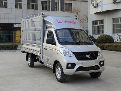 福田牌BJ5020CCY3JV5-12倉(cāng)柵式運(yùn)輸車(chē)公告圖片
