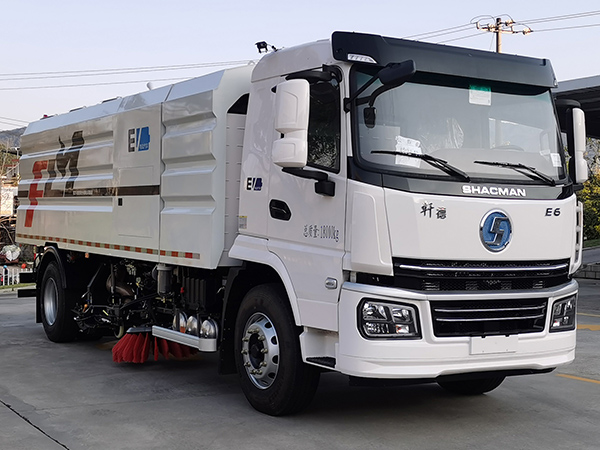 福龍馬牌FLM5180TXSSZBEV純電動(dòng)洗掃車(chē)公告圖片