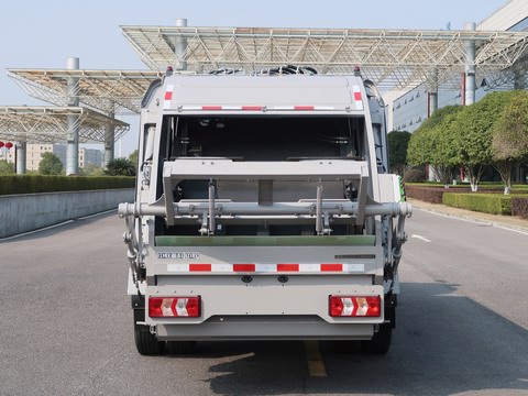 中聯(lián)牌ZBH5121ZYSHFY6A壓縮式垃圾車公告圖片
