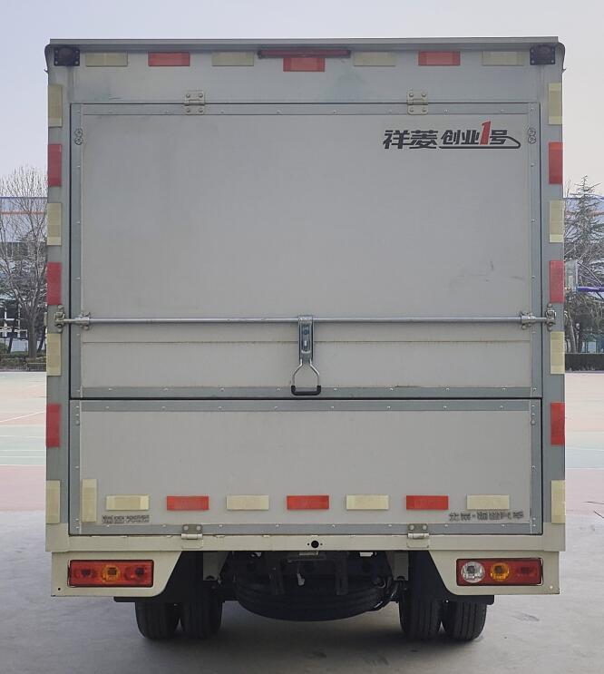 福田牌BJ5031XYK3JV4-62翼開(kāi)啟廂式車(chē)公告圖片