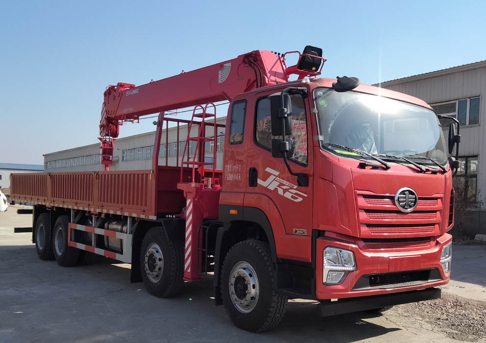 解放牌CA5310JSQP28K2L7T4E6A81隨車起重運(yùn)輸車公告圖片