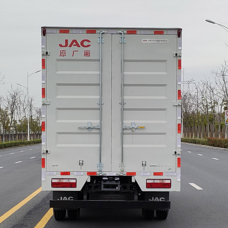 江淮牌HFC5045XXYP22K3C7QS廂式運(yùn)輸車公告圖片