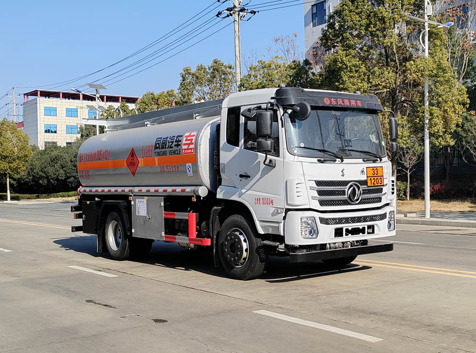 專威牌HTW5188GJYEQ6加油車公告圖片
