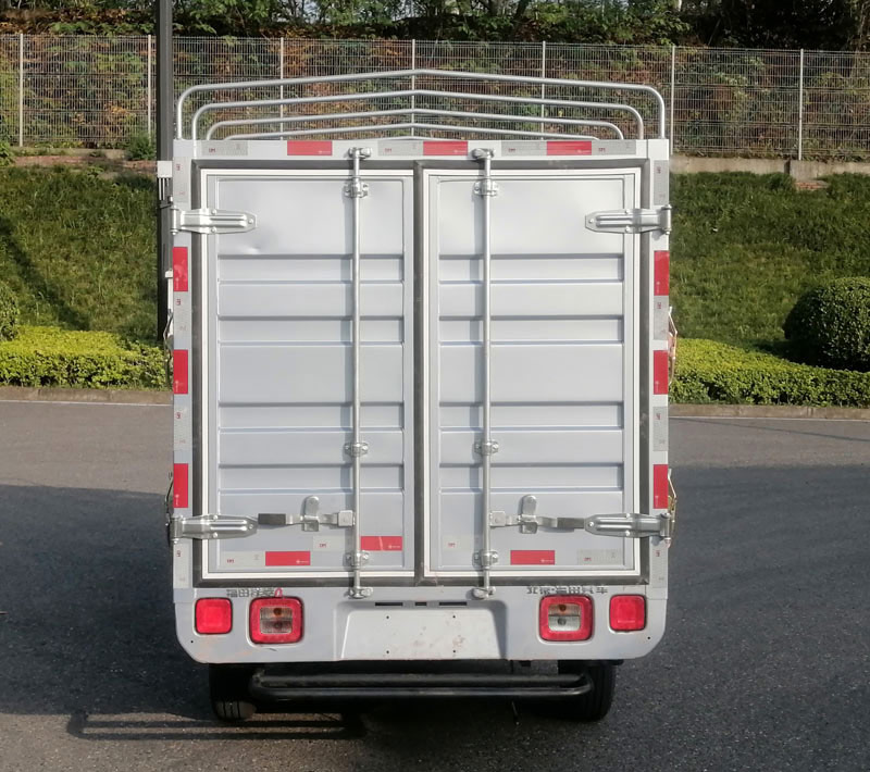 福田牌BJ5020CCY3JV6-72倉(cāng)柵式運(yùn)輸車公告圖片