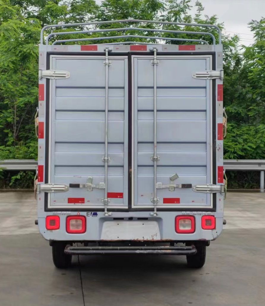 福田牌BJ5030CCYEV72純電動(dòng)倉(cāng)柵式運(yùn)輸車公告圖片