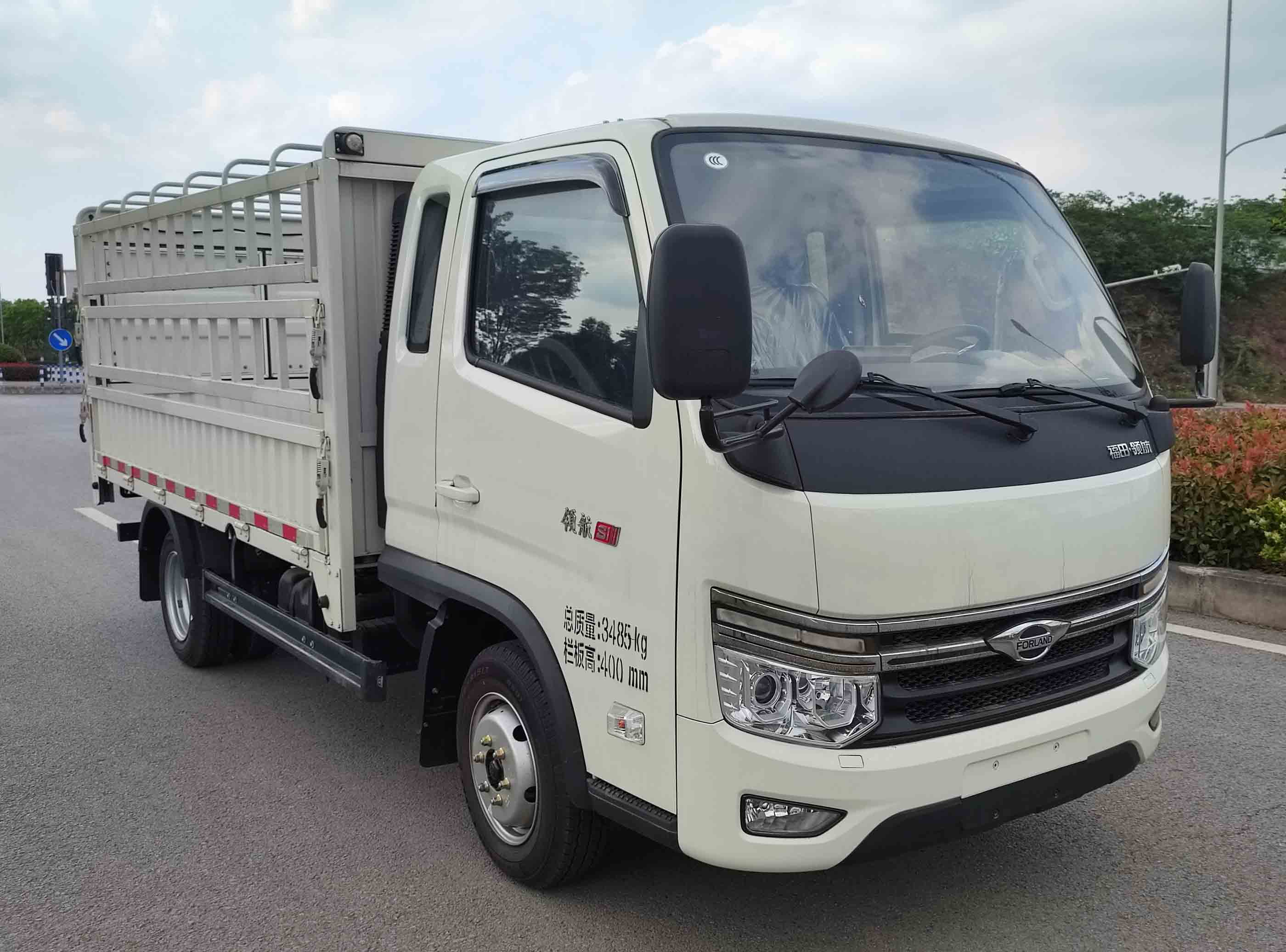 福田牌BJ5035CCY5PV5-25倉(cāng)柵式運(yùn)輸車公告圖片