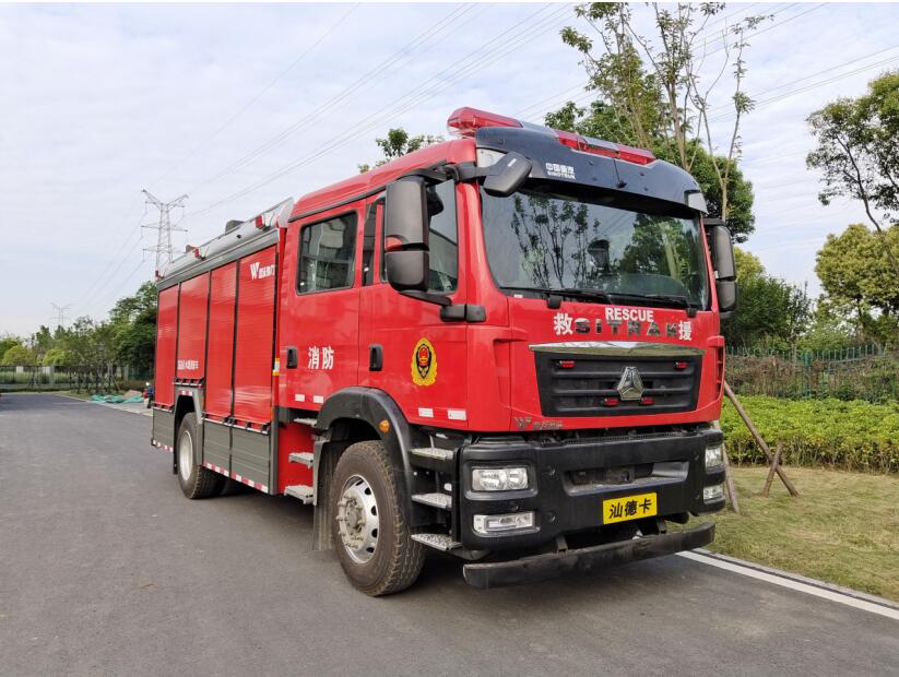 雷沃協(xié)力牌LWX5180GXFSG60水罐消防車公告圖片
