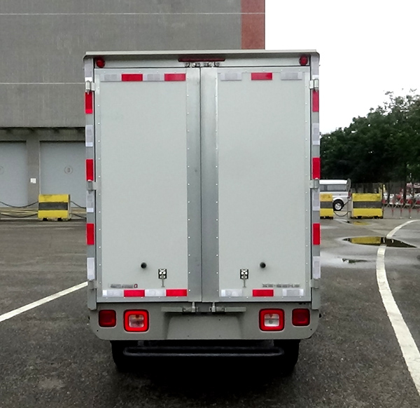 福田牌BJ5020XXY2JV5-70廂式運輸車公告圖片