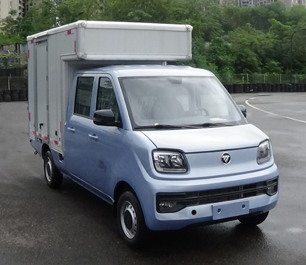 福田牌BJ5020XXY2AV5-70廂式運輸車公告圖片