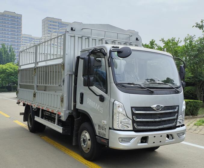 福田牌BJ5046CCY8JCA-06倉(cāng)柵式運(yùn)輸車公告圖片