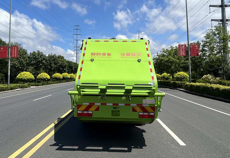滿國(guó)康潔牌MKJ5180ZYSDFBEV純電動(dòng)壓縮式垃圾車公告圖片