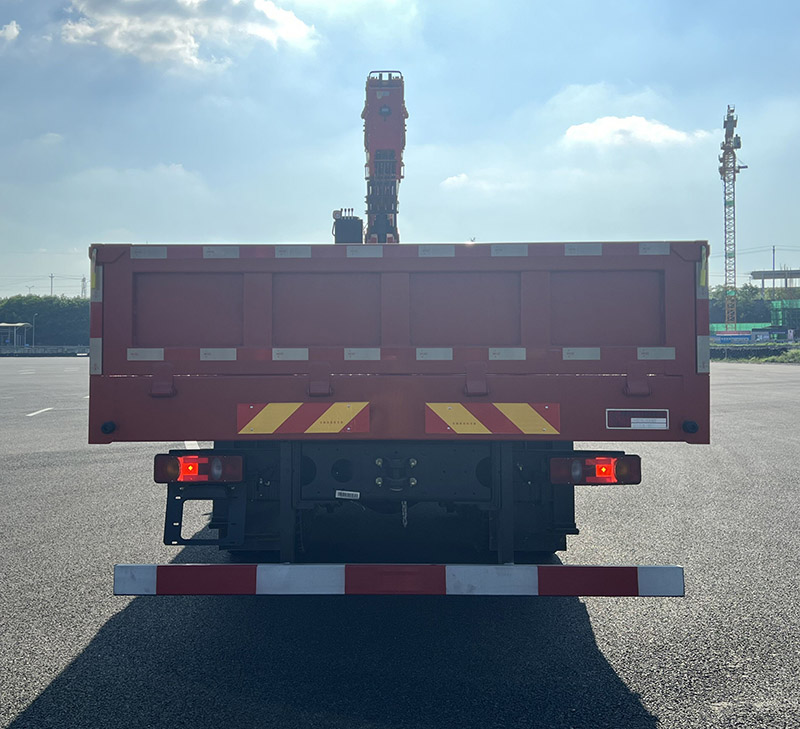 大運牌DYQ5250JSQD6DD隨車起重運輸車公告圖片