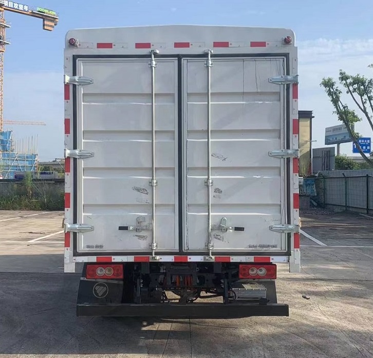 福田牌BJ5045CCYEV12純電動倉柵式運(yùn)輸車公告圖片