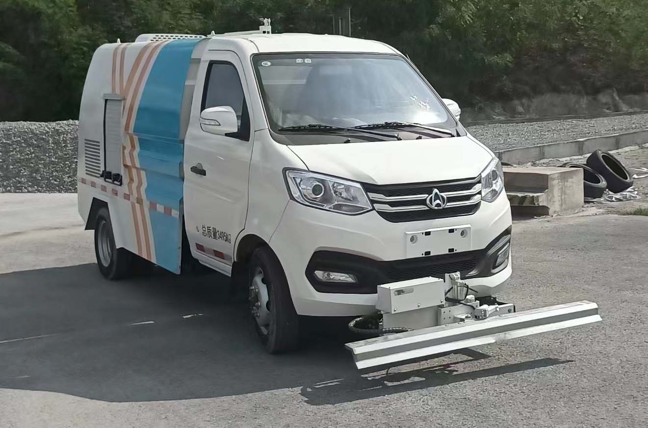 胤鑫牌GYW5030TYHE6路面養(yǎng)護車公告圖片