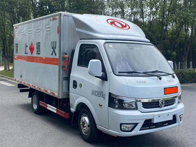 襄鑫鼎牌XDV5030XRYEQ6易燃液體廂式運輸車公告圖片