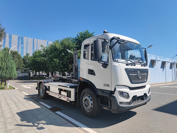 亞潔牌BQJ5180ZXXDFBEV純電動車廂可卸式垃圾車公告圖片