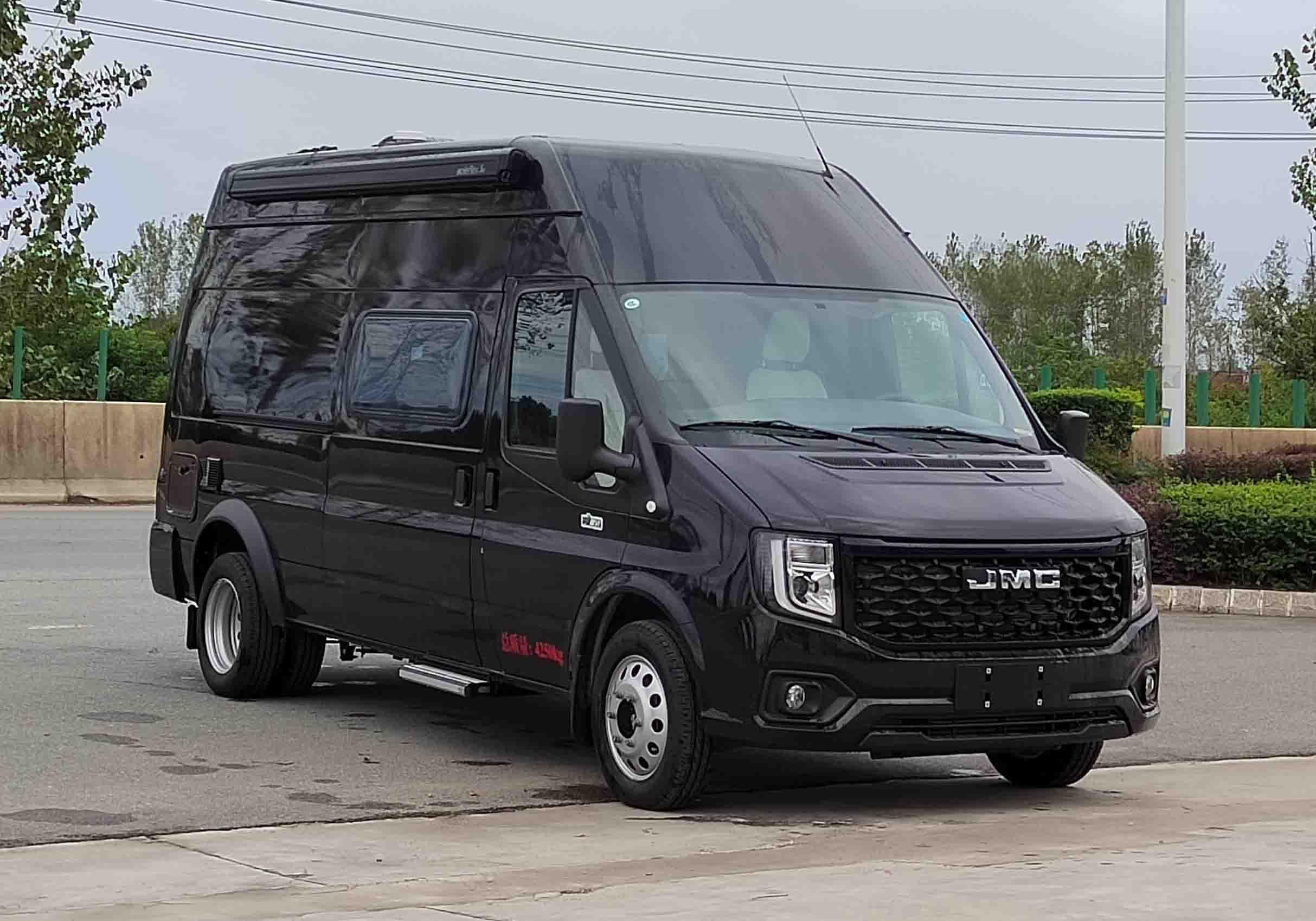 威爾特芬牌WTF5042XLJ66旅居車(chē)公告圖片