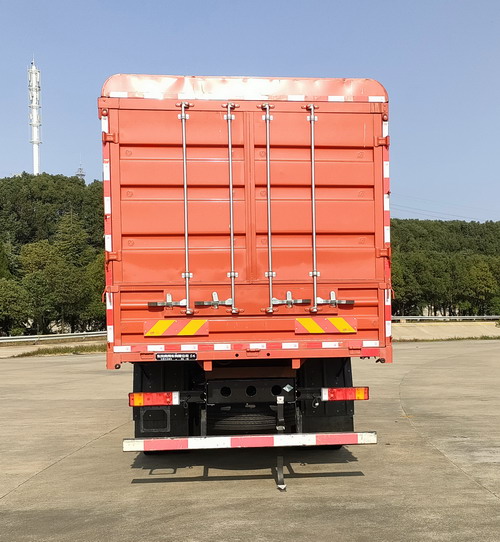 東風(fēng)牌DFH5180CCYE26倉柵式運輸車公告圖片