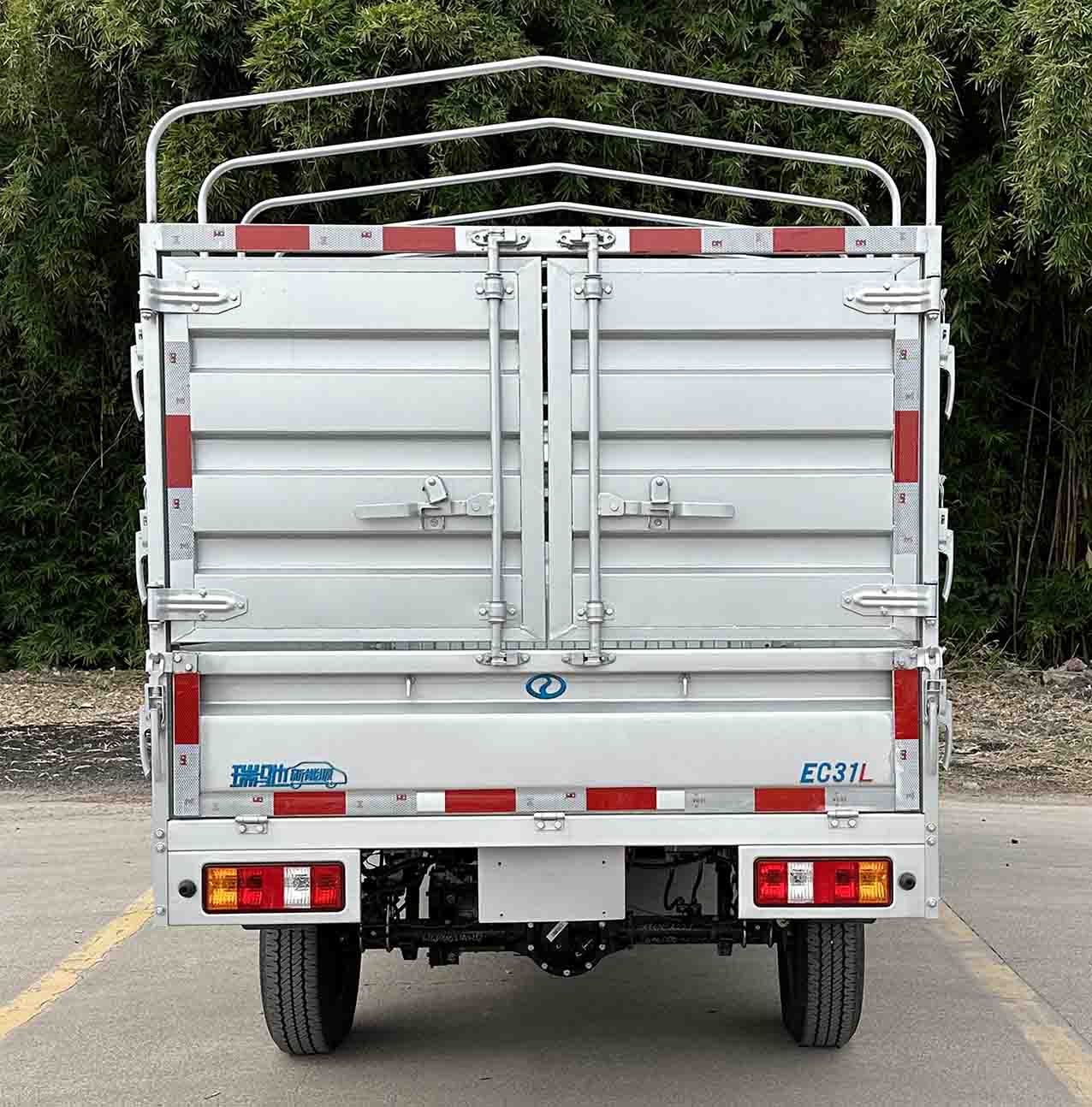 瑞馳牌CRC5030CCYDC8-BEV純電動(dòng)倉(cāng)柵式運(yùn)輸車公告圖片