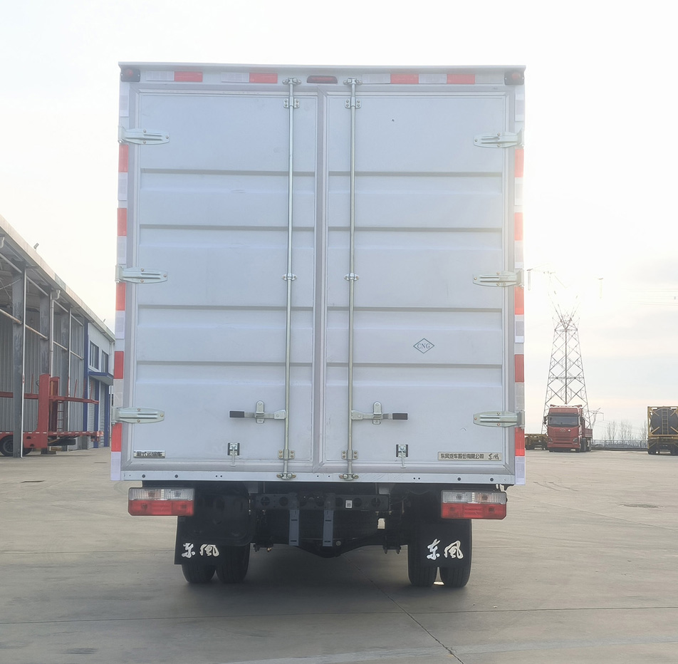 東風(fēng)牌EQ5030XXY26NEAC廂式運(yùn)輸車公告圖片