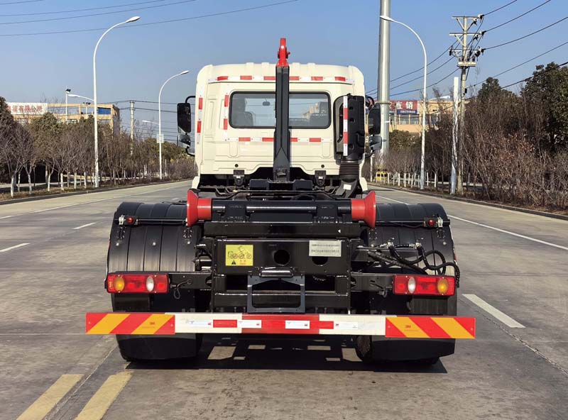 胤鑫牌GYW5180ZXXE6車廂可卸式垃圾車公告圖片