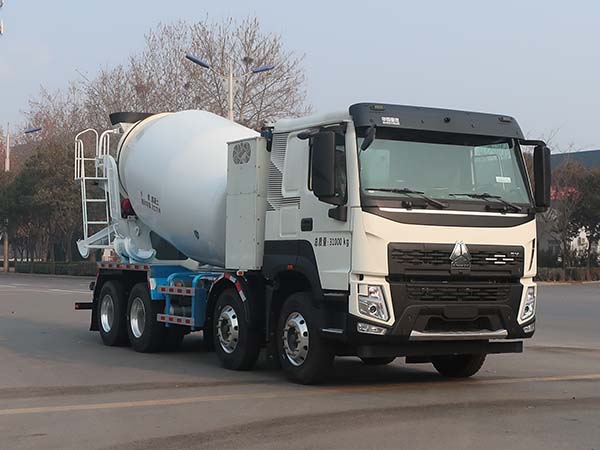 豪沃牌ZZ5317GJBV3067Z1BEV純電動(dòng)混凝土攪拌運(yùn)輸車(chē)公告圖片