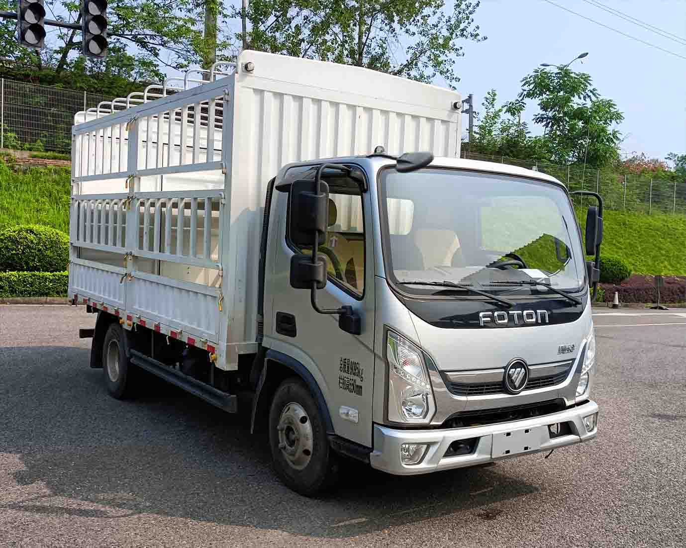 福田牌BJ5098CCYEJEA-AB3倉柵式運(yùn)輸車公告圖片