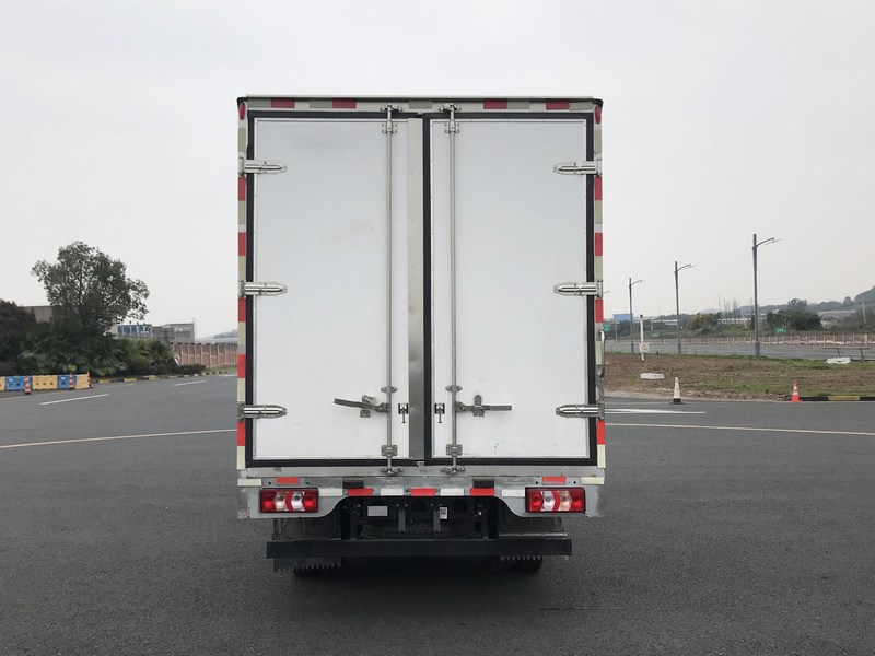 陜汽牌SX5070XXYNP6341廂式運輸車公告圖片