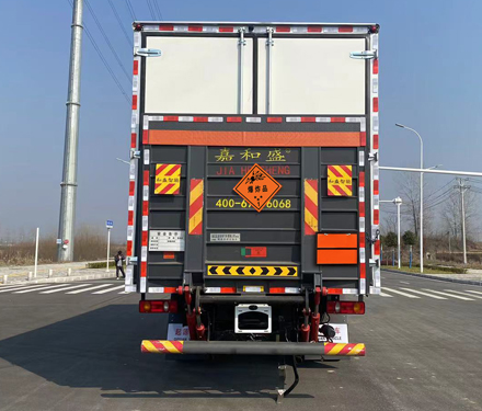 百捷牌QYY5180XQYDF6爆破器材運輸車公告圖片