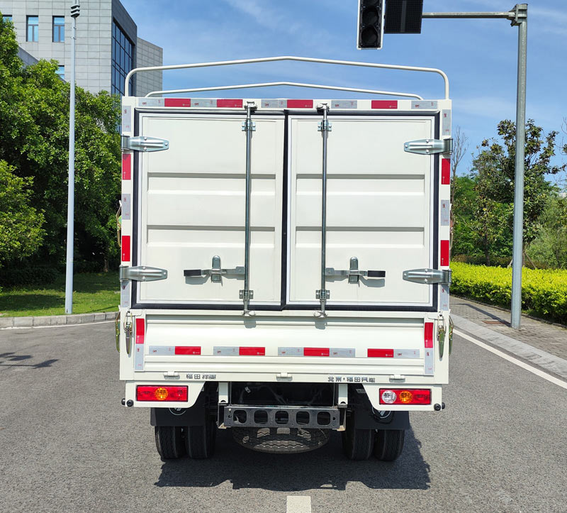 福田牌BJ5035CCY5JV6-30倉(cāng)柵式運(yùn)輸車(chē)公告圖片