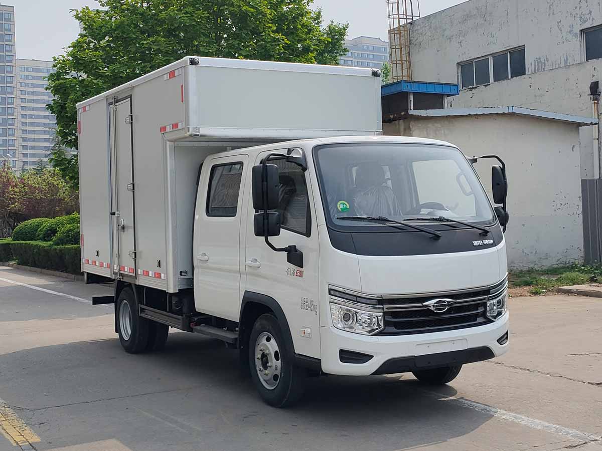 福田牌BJ5045XXY9AB6-32廂式運(yùn)輸車(chē)公告圖片