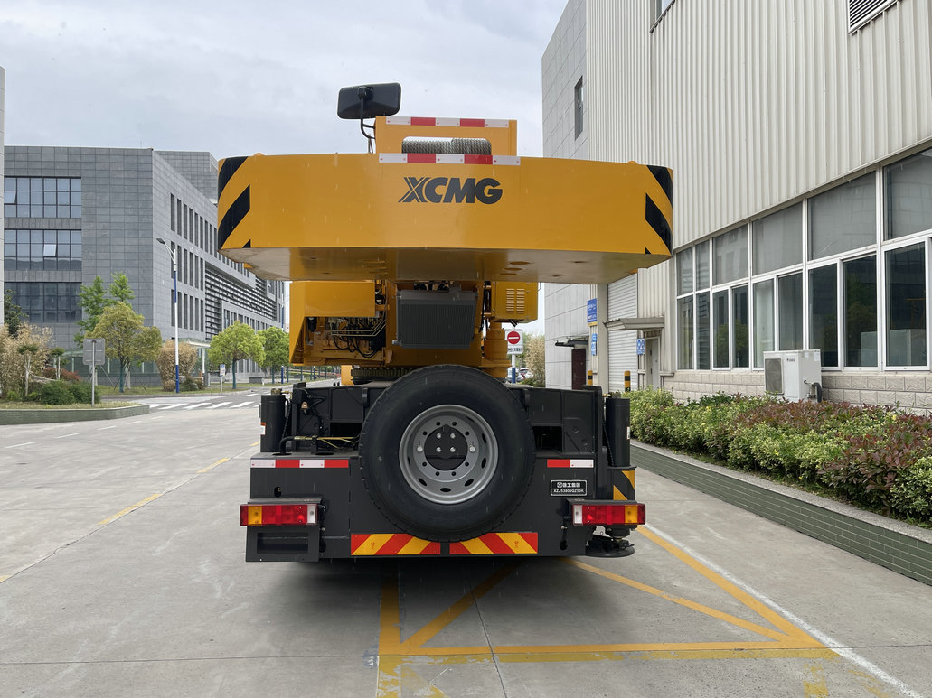 徐工牌XZJ5380JQZ50K汽車起重機(jī)公告圖片