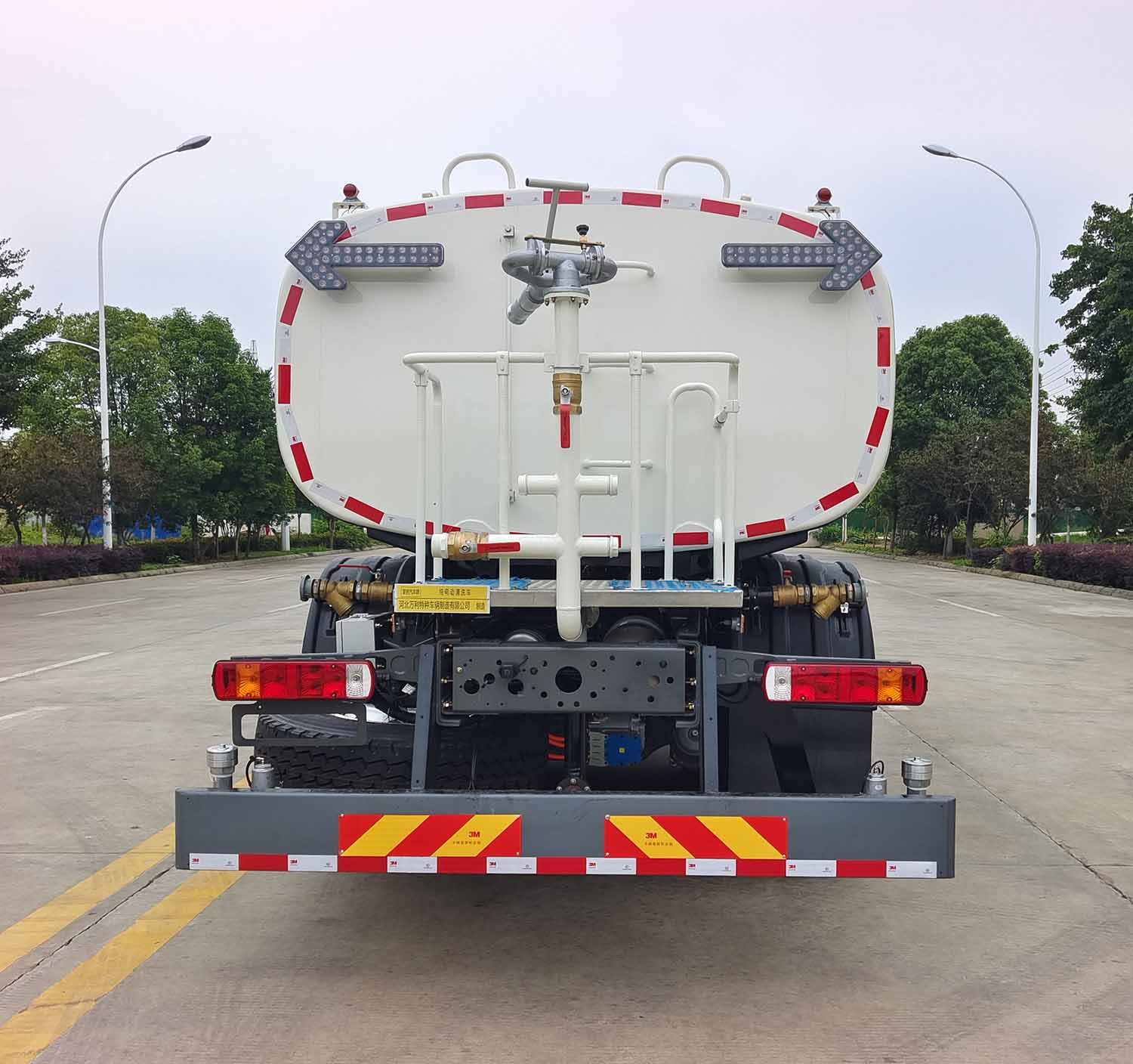 富巖汽車牌HWL5250GQXBEV純電動(dòng)清洗車公告圖片
