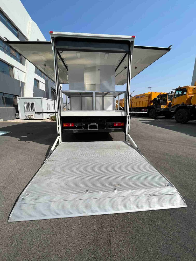 蘭田牌JLT5180XYK翼開啟廂式車公告圖片