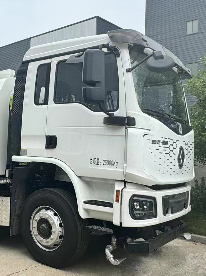 傳旗重科牌CQH5250GQXSXBEV純電動清洗車公告圖片