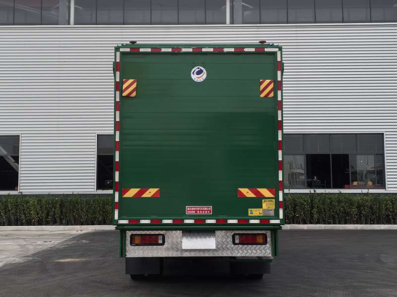 龍牧雙星牌LMX5180XCQDF6雛禽運(yùn)輸車公告圖片
