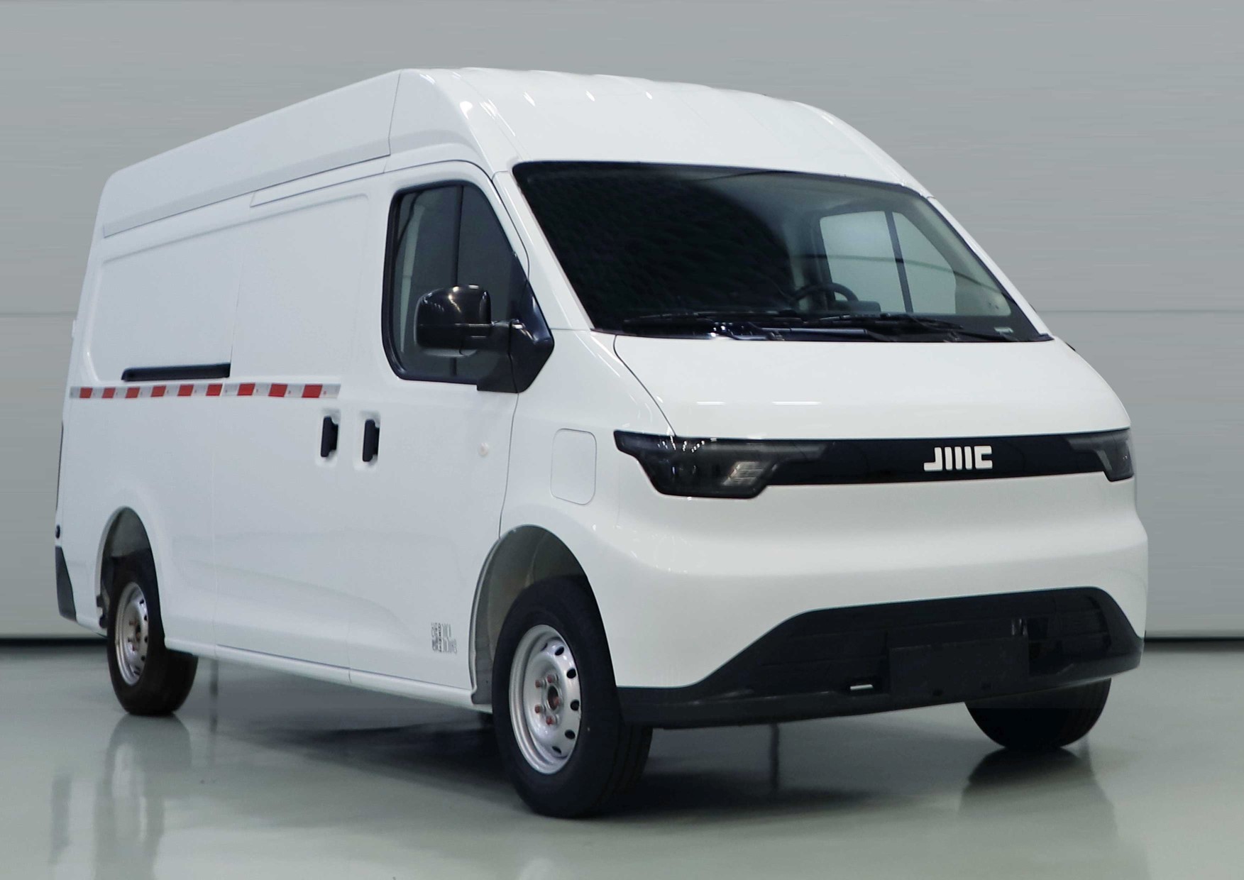江鈴牌JX5031XXYTGBEV純電動(dòng)廂式運(yùn)輸車公告圖片