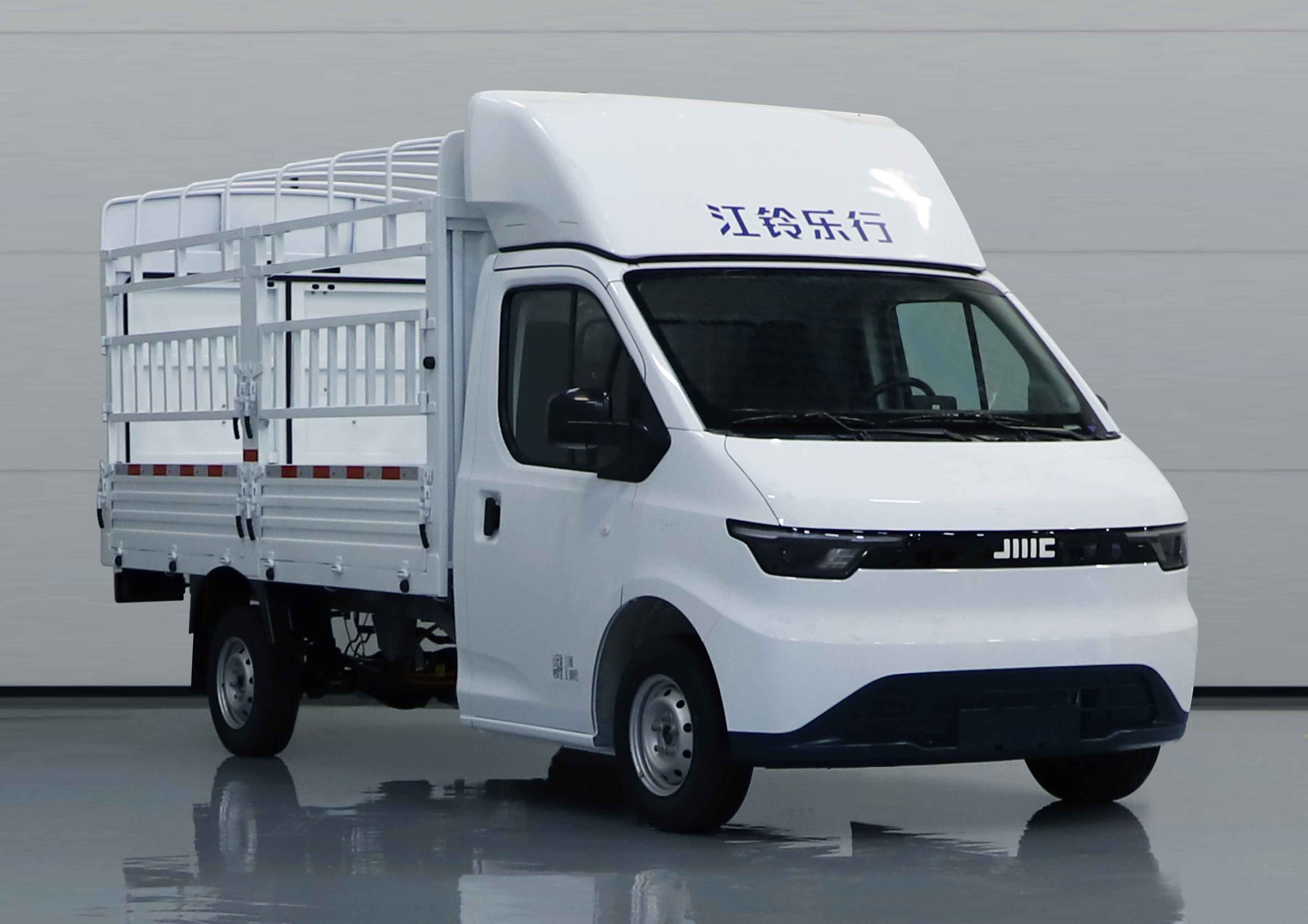 江鈴牌JX5031CCYTGDBEV純電動(dòng)倉(cāng)柵式運(yùn)輸車公告圖片