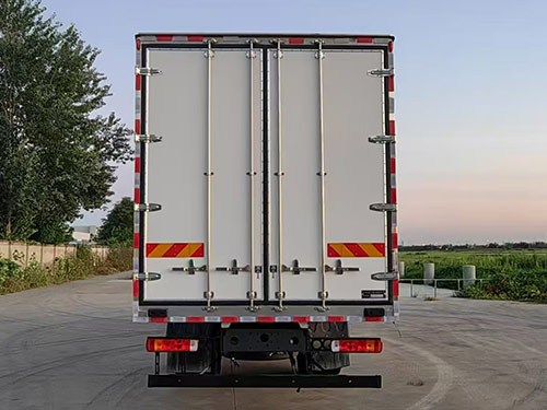 歐曼牌BJ5181XLCEVANF-02純電動冷藏車公告圖片