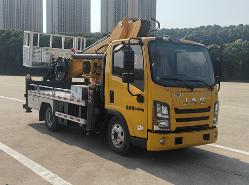 江匯威牌JWD5040XJXHFC6抽油機(jī)檢修車(chē)公告圖片