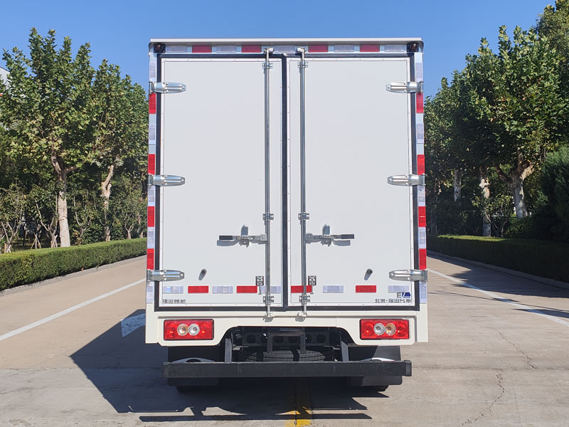福田牌BJ5045XXYEV56純電動(dòng)廂式運(yùn)輸車(chē)公告圖片