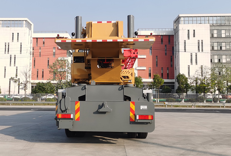 三一牌SYM5503JQZ100C8汽車起重機(jī)公告圖片